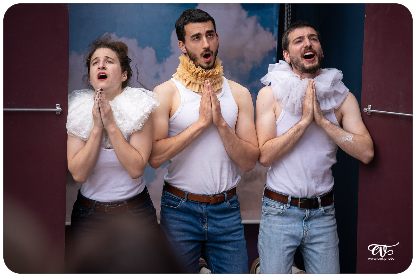 L'ARMOIRE POLYPHONIQUE (LE BUREAU D’ÉTUDE DE LA CHANSON FRANC